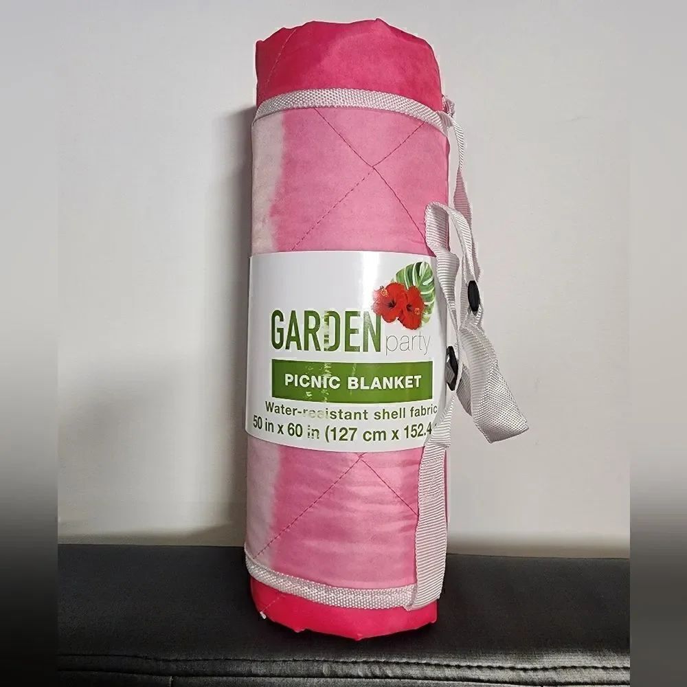 Garden Party Picnic Blanket Water Resistant Shell Fabric Picnic Blanket 50”x 60”